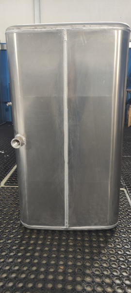 Алюминиевый топливный бак 400л. с патрубком G1 1/4 (741659)